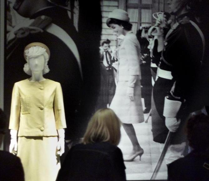 10-paris1pg-vertical-extralarge