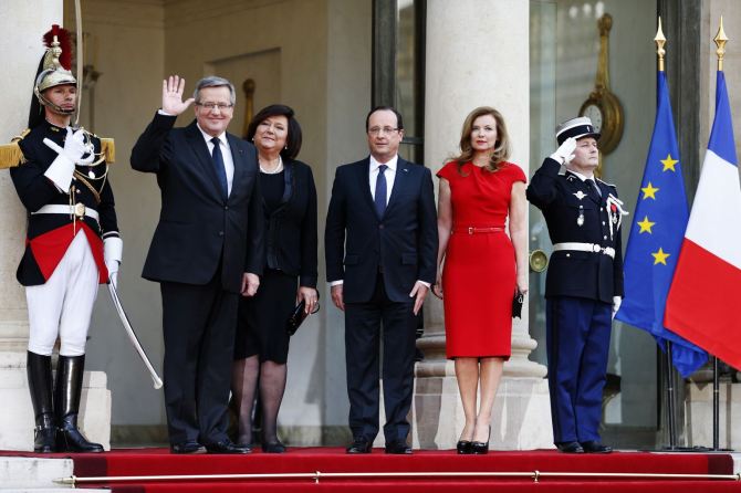 2013-05-07T184029Z_316392356_GM1E958075901_RTRMADP_3_FRANCE-POLAND