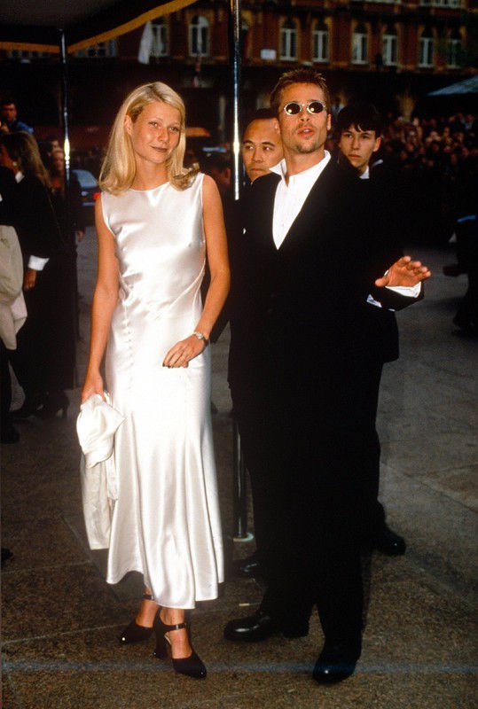 brad-pitt-i-gwyneth-paltrow-na-premierze-filmu-wichry-namietnosci-w-londynie-1995-rok-fot-east-news