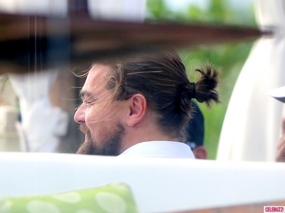 leonardo-dicaprio-art-basel-120814-7-580x435