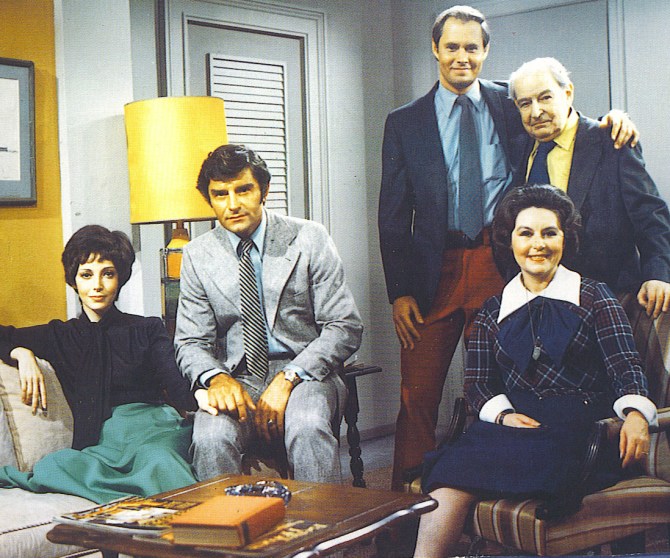 the-guiding-light-guiding-light-25190799-1098-915