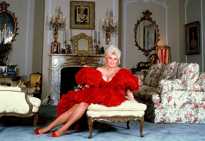 (anne shirley would've wept over these sleeves)