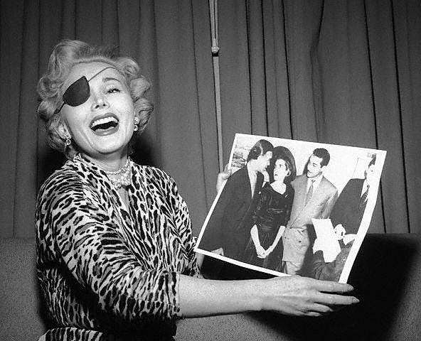 zsazsa-vegas-press-conf-1953